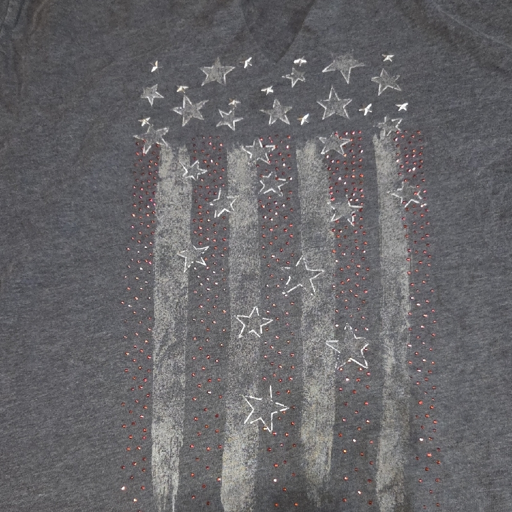 Maurices Charcoal Graphic Tee